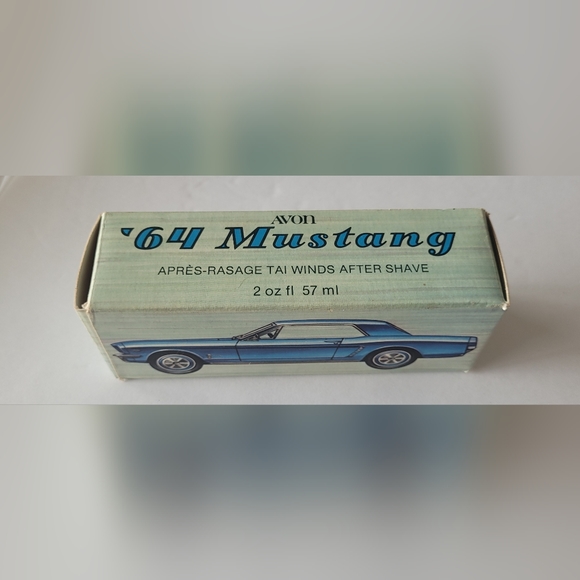 Vintage Avon 1964 Ford Mustang Blue Glass Car After Shave In Box - Picture 2 of 2